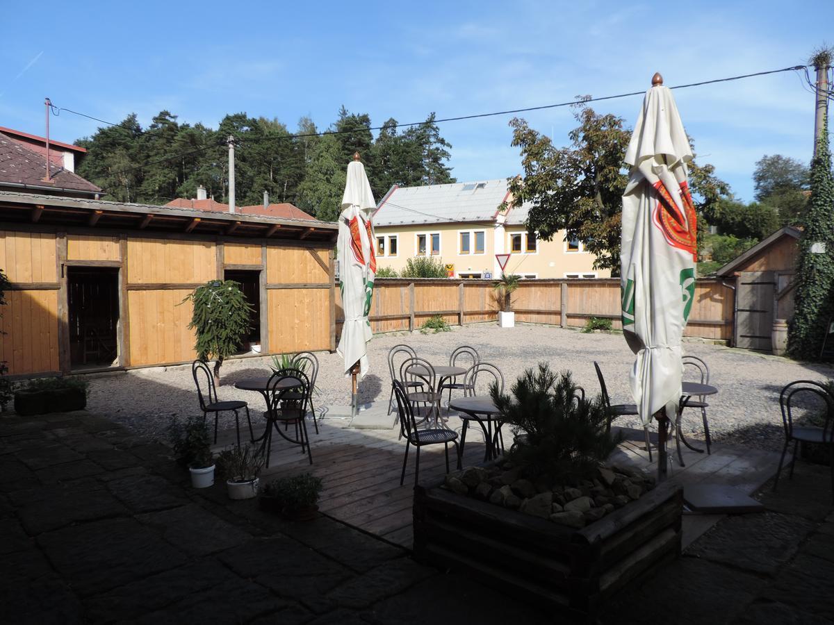 Ubytovaci Hostinec Na Skalach Budislav  Bagian luar foto
