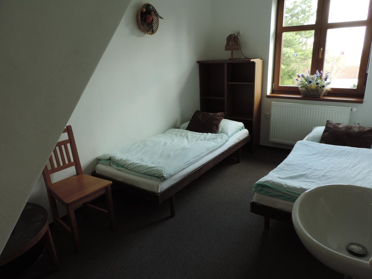 Ubytovaci Hostinec Na Skalach Budislav  Bagian luar foto