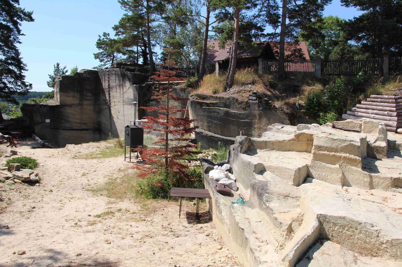Ubytovaci Hostinec Na Skalach Budislav  Bagian luar foto