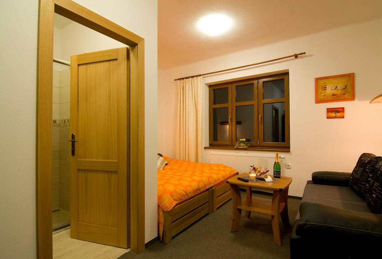 Ubytovaci Hostinec Na Skalach Budislav  Bagian luar foto